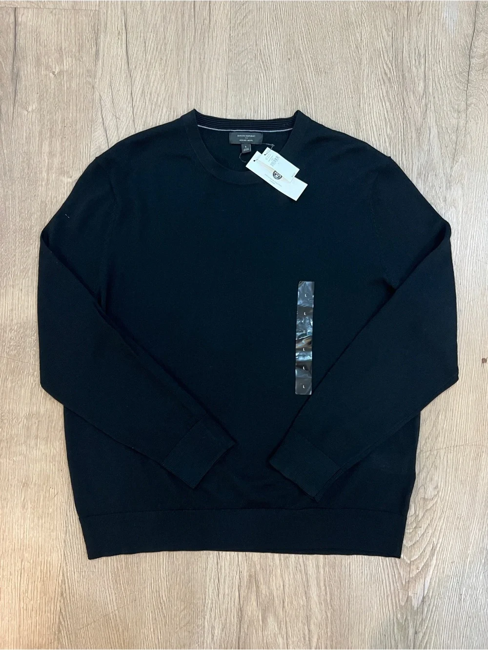 NWT Banana Republic Black 100% Merino Wool Crewneck Sweater - Timeless Knit